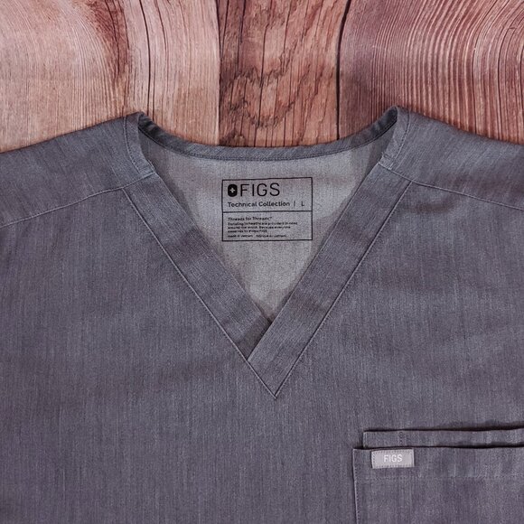 Figs Mens Size Large Leon Two Pocket Scrub Top Gray V-Neck Shirt FM1500 PO 1659 - Picture 3 of 12